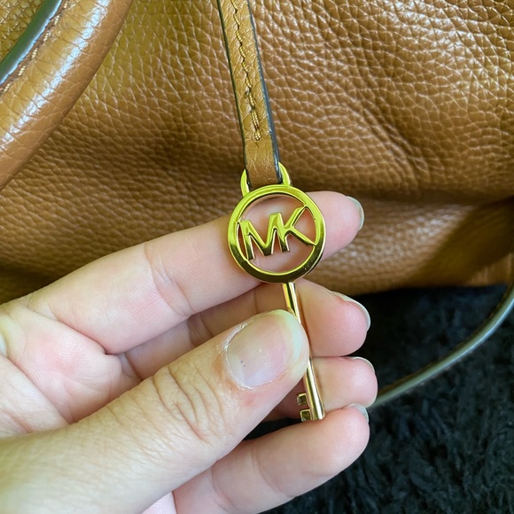 MICHAEL KORS Brown Leather Hamilton Large Satchel Tote Handbag - Picture 3 of 9